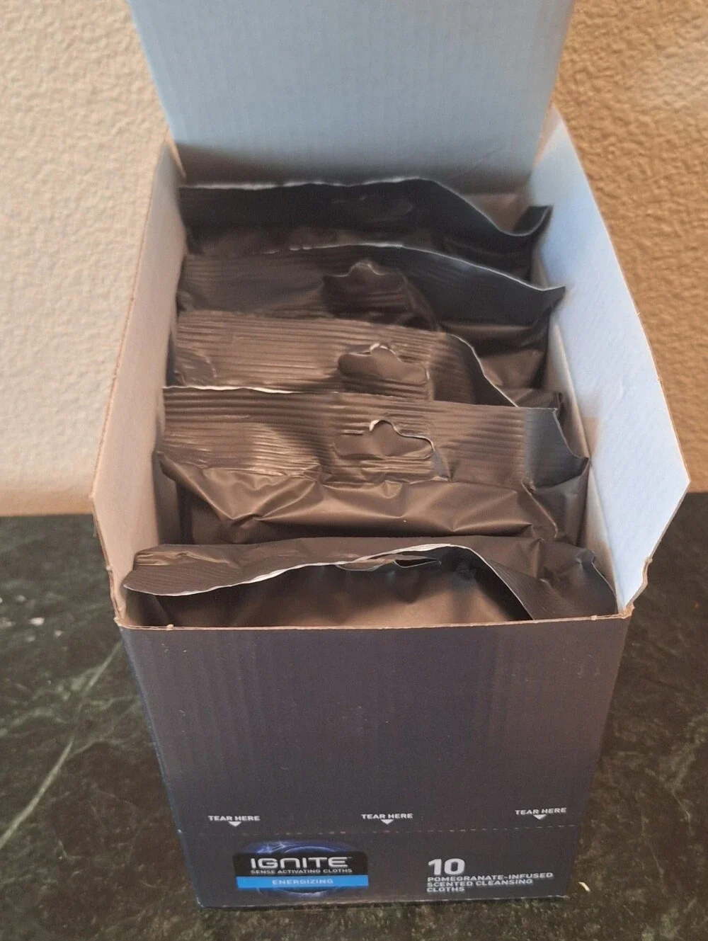 Men Cleansing Body Cloths Pomegranate Scented 5 Packs.